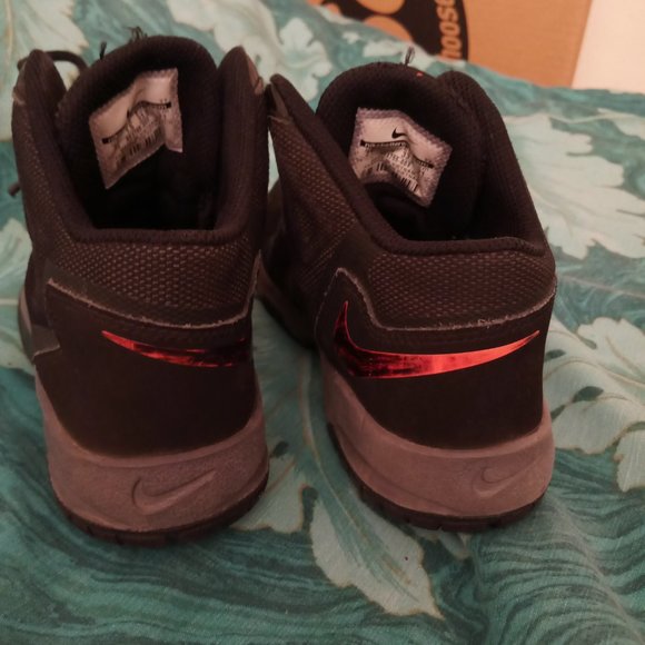 Nike Airmax Stutter Step 2 Size 2Y Youth - Picture 3 of 5